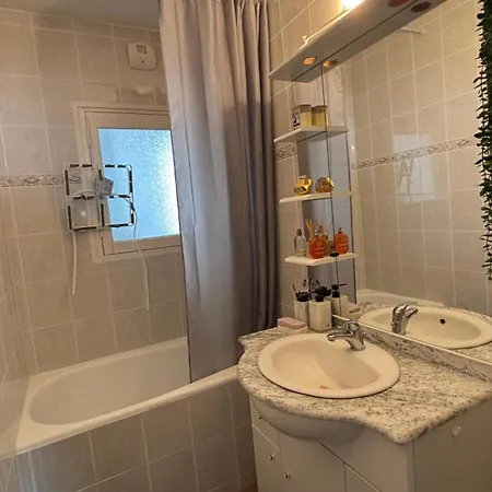 Les Flots Bleus Face A L Ocean شقة