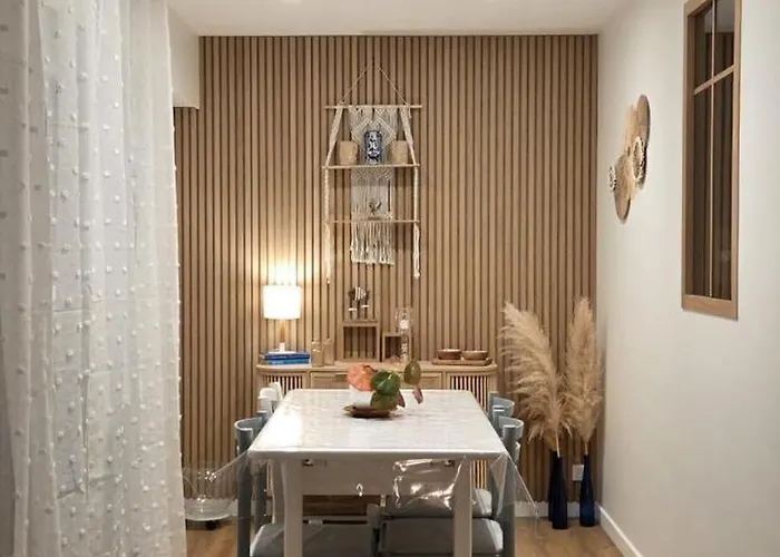 Les Flots Bleus Face A L Ocean * Notre-Dame-de-Monts