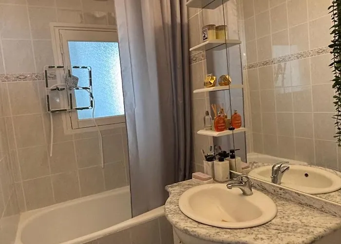 Les Flots Bleus Face A L Ocean Apartament