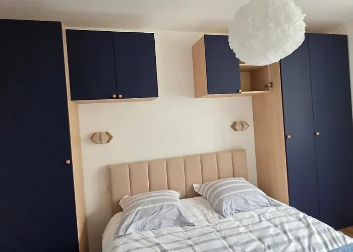 Les Flots Bleus Face A L Ocean Apartment