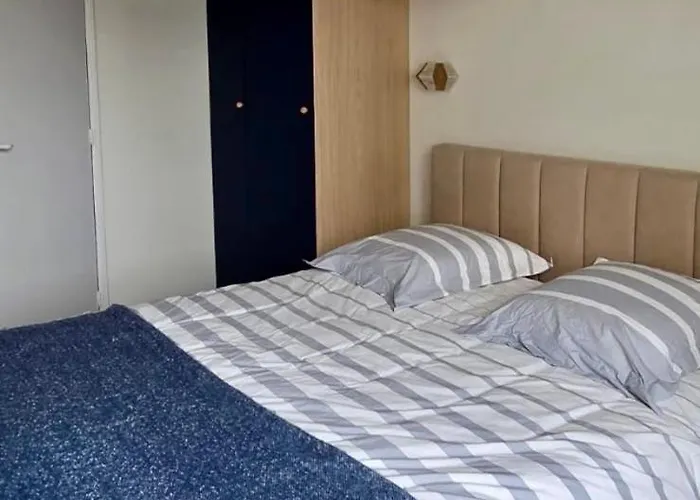 Les Flots Bleus Face A L Ocean Apartment